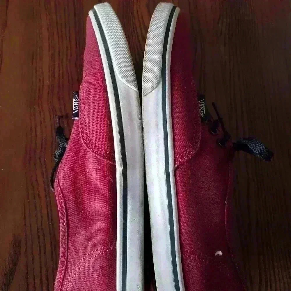 Vans - Picture 3 of 5